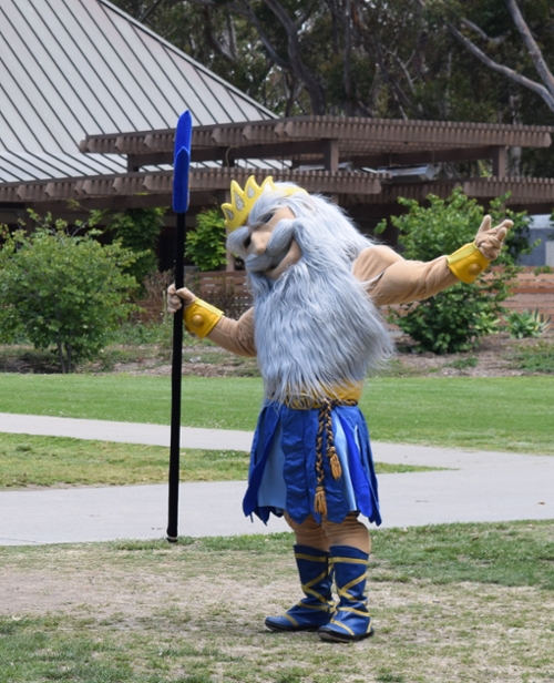 King Triton welcomes you to Senior Sendoff, photo by Yang Lu