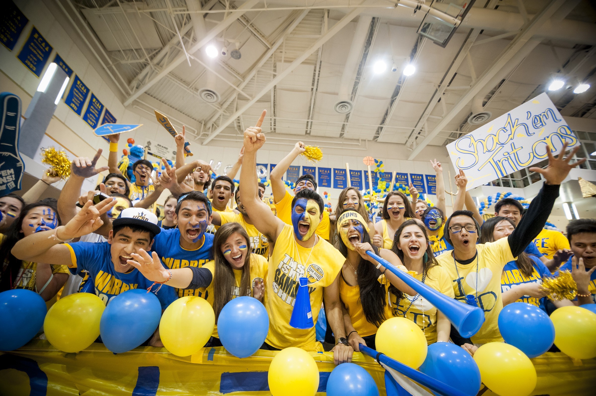 UC San Diego students celebrate Spirit Night, photo by Eric Jepsen.jpg